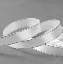 Лента атласная «Серебряные нити», 15 мм × 23 ± 1 м, цвет белый №001 Изображение Лента атласная «Серебряные нити», 15 мм × 23 ± 1 м, цвет белый №001